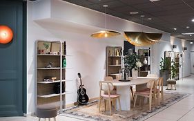 IBIS Port de plaisance